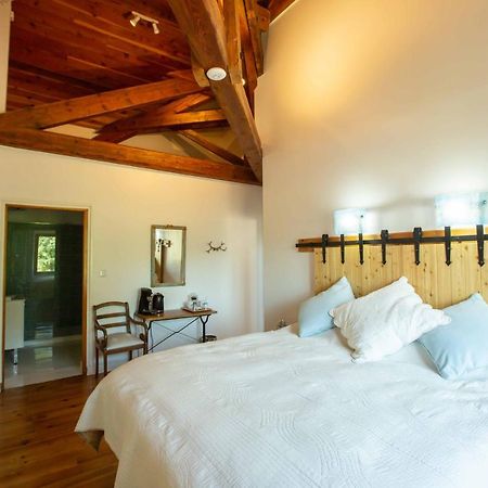Domaine De Terrac Bed & Breakfast Rimont Exterior photo