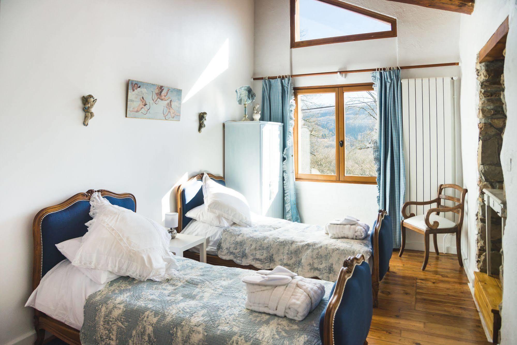 Domaine De Terrac Bed & Breakfast Rimont Exterior photo